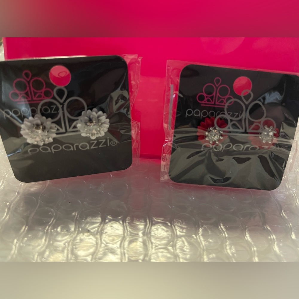Paparazzi Flower Earrings x2